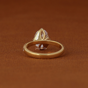 แหวนหมั้นเพชรทรงรี 1.50 กะรัต เพาะเลี้ยงในห้องปฏิบัติการ ประดับเพชรแบบ Pavé ทองคำแท้ 14K รับรองโดย IGI - Product Image 6
