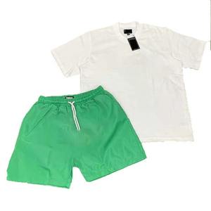 Conjunto de ropa casual personalizada para hombre, conjunto de camiseta y pantalones cortos de dos piezas, de algodón y poliéster transpirable, conjunto doble para hombre. - Product Image 1