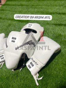 Ensemble de boxe de sparring personnalisé de qualité supérieure, style primé, dernier design, le plus vendu, tout nouveau, blanc, à lacets - Product Image 2