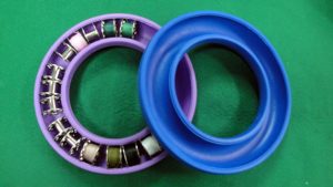 AA0231 Anillo para soporte de bobina |   Anillo de Silicona para Guardar Bobinas para Máquinas de Coser, Estilo Simple y Duradero, Color Morado y Azul - Product Image 4