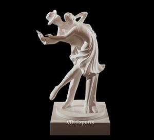 Estatua de Resina de Lujo de Pareja Bailando Tango a Tamaño Real, Escultura Elegante de Baile de Salón, Decoración para Fiestas de Cóctel, Accesorio para Eventos - Product Image 1