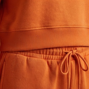 Ensemble 2 pièces en molleton orange pour femme : Sweat-shirt à col rond et manches longues coupe ample et short au-dessus du genou, couleur unie, style décontracté - Product Image 5