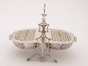Silver Plated <b>Insulated</b> Biscuit <b>Box</b> Victorian Folding Clam Shell Bun Warmer Engraved Floral Design Branch Stand Vintage Kitchen - Product Image 5