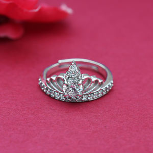 Hermoso Anillo de Corona Elegante y Brillante, Anillo de Plata de Ley 925 Ajustable con Diamantes para Mujeres y Niñas, para Usar en Bodas y Fiestas - Product Image 3