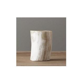 Juego de Dos Jarrones de Cuerno de Búfalo Natural Hechos a Mano, Diseño Floral Envejecido de Alta Calidad, Estilo Rústico, Decoración de Resina para el Hogar - Product Image 1