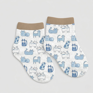 Chaussettes classiques pour enfants, design côtelé confortable, tissu riche en coton, essentiels de tous les jours - Product Image 2