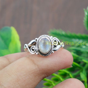 Bague en argent sterling 925 avec pierre de lune arc-en-ciel feu bleu, design artisanal, bijoux en pierre de lune, cadeau de Noël, cadeau d'anniversaire - Product Image 6