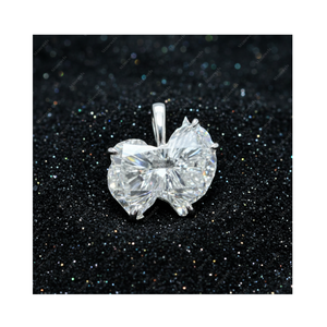 Colgantes y Dijes de Joyería Fina de Plata 925 Chapados en Oro con Diseño de Perro Pomerania Navideño, Diamantes Cultivados en Laboratorio con Certificación GIA IGI DEF VVS VS - Product Image 1