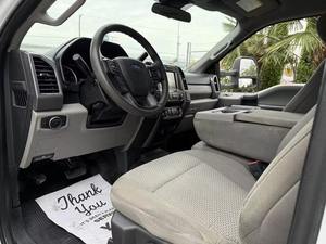 Camión Tractor de 10 Ruedas, 6x4, Diésel, para Transporte de Carga Pesada - Product Image 3