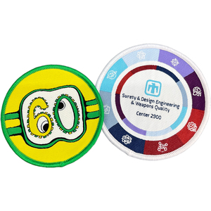 Écussons personnalisés ronds brodés en tissu, thermocollants ou à coudre, pour uniformes et vêtements, vente en gros OEM en vrac - Product Image 3