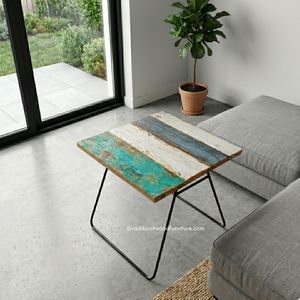 Mesa de Centro Artesanal de Madera de Teca Rústica con Patas de Hierro, Madera de Barco Reciclada, Color Antiguo Original, Alta Calidad para Interiores - Product Image 4
