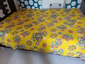 Couvre-lit imprimé floral et oiseaux, style bohème, moderne, toutes saisons, en denim patchwork, rembourrage en coton fait main, pour usage domestique - Product Image 4