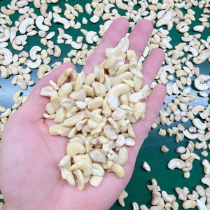 Made In Vietnam Santigo Cashew <b>Nuts</b> Kaju Broken Kaju In Bulk <b>Kernel</b> Cashew <b>Nuts</b> Service 24/24 - Product Image 1