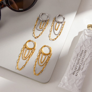 Pendientes de Aro Minimalistas de Acero Inoxidable con Borlas Doradas al por Mayor - Product Image 1