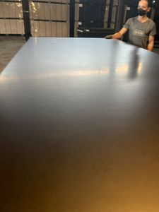 ไม้อัดฟอร์เมลดีไฮด์ E0 เกรดพรีเมียม FOMEX สีน้ำตาล/ดำ  แบบเคลือบฟิล์ม  ตกแต่งสองด้าน สไตล์โมเดิร์น - Product Image 2