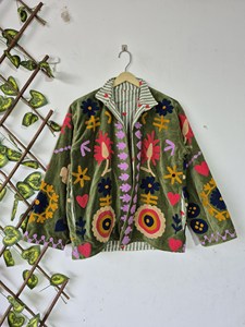 Handmade Green <b>Velvet</b> Suzani Embroidered <b>Jacket</b> with Floral Heart Pattern Full Sleeve Stand Collar <b>Women's</b> Winter Outerwear - Product Image 3