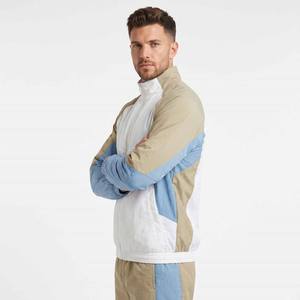 Ensemble de survêtement coupe-vent personnalisé pour les marques de streetwear américaines avec logo personnalisé et vêtements en gros - Product Image 3