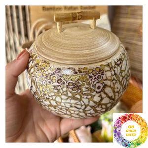 Pot en bambou artisanal avec incrustation de nacre, récipient décoratif rond avec couvercle pour la décoration de boutiques et d'hôtels - Product Image 1
