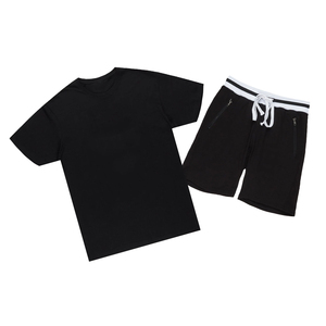 ชุดเสื้อยืดและกางเกงขาสั้นผู้ชายสำหรับฤดูร้อน คุณภาพสูง สไตล์ลำลอง สปอร์ตแวร์ สตรีทแวร์ ระบายอากาศได้ดี ชุดสองชิ้น ผ้าฝ้ายฟลีซ 100% - Product Image 1
