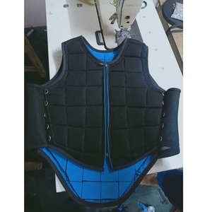 Protector Corporal Ajustable para Motociclistas, el Más Demandado, para un Ajuste Perfecto y Máxima Seguridad al Conducir, Disponible a Precio de Fábrica - Product Image 2
