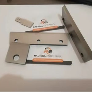 Cuchillas y Cuchillos Compactadores para Reciclaje Industrial, Procesamiento de Películas Plásticas y Corte de Matrices de Anillo de Agua - Product Image 1