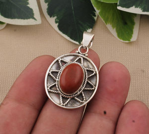 Colgante de Plata de Ley 925 con Jaspe Rojo Natural Chapado en Platino Estilo Vintage, Amuleto de Corazón con Gema, Joyería al por Mayor, Precio de Fábrica - Product Image 5