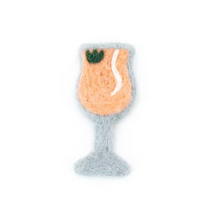 Adorno de cóctel de fieltro hecho a mano: Juguetes de simulación para niños, bebidas de fieltro, materiales para manualidades - Comercio justo y fabricado de forma ética - Product Image 1