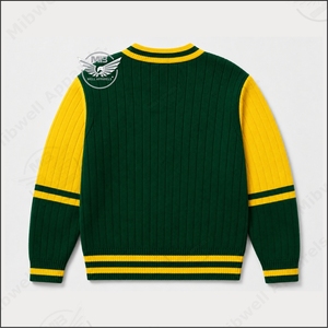 เสื้อคาร์ดิแกนไหมพรมถักลายเคเบิ้ล คอวี สีเขียวเหลือง ปักลายสไตล์ Preppy สำหรับสตรี แบรนด์ Chi Eta Phi Sorority เหมาะสำหรับใส่ในฤดูหนาว - Product Image 2