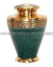 Vente chaude de haute qualité belle conception en laiton adulte urnes funéraires pour cendres urnes faites à la main urnes funéraires - Product Image 5