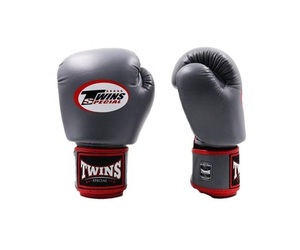 นวมชกมวยไทย Twins Air Flow MMA หนังแท้ ระบายอากาศได้ดี ซับเหงื่อ พร้อมสายรัดแบบ Hook and Loop สำหรับฝึกซ้อมและแข่งขัน - Product Image 2