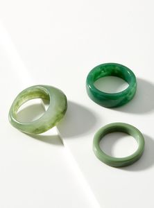 Bague en résine moderne avec un design artistique unique, cadeau pour elle - Product Image 3