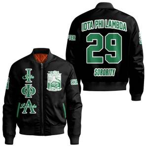 Chaqueta Universitaria Personalizada Iota Phi Lambda para Mujer, Negra, con Escudo Griego en la Parte Delantera y Trasera, Número del Año, Cierre de Cremallera, Estilo Bomber - Product Image 3