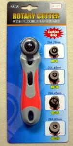 Coupe-papier rotatif DK-377 28MM |   Lames droites, lames ondulées, lames dentelées, lame rotative rétractable à manche caoutchouté droit - Product Image 2