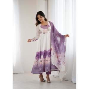 Vestido Anarkali de Organza con Estampado Floral para Bodas y Fiestas - Product Image 4