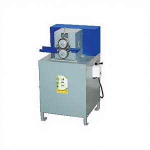 Machine à fabriquer des manches de balai en bambou avec un créateur de bâtons Jhadoo pour les unités de production de balais traditionnels et naturels. - Product Image 1