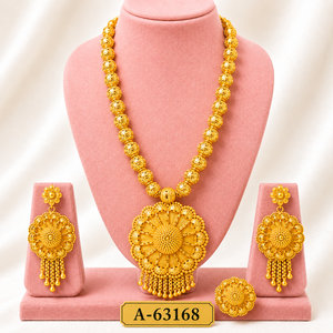 Ensemble de bijoux plaqué or 24 carats à motif floral, collier, boucles d'oreilles, bague, bijoux classiques de mariage pour femmes, bijoux en alliage tendance A-63168 - Product Image 1