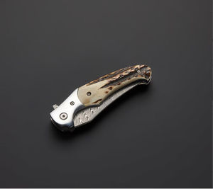 Navaja Plegable de Acero de Damasco con Mango de Madera de Olivo, Hecha a Mano - Product Image 2