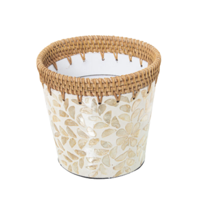 Cesta de mimbre tejida con diseño de incrustaciones de MOP, cubierta decorativa para macetas de interior y exterior, soporte para macetas de jardín estilo boho de Vietnam - Product Image 1