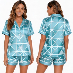 Conjunto de pijama de manga corta a rayas verdes para mujer, ropa de dormir de verano con botones y cuello vuelto en la parte delantera - Product Image 3