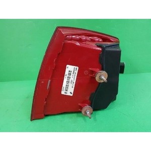 ไฟท้ายด้านนอกซ้ายมือ ของแท้ ปี 2002-2007 รุ่น A8 D3  4E0945095C มือสอง - Product Image 3