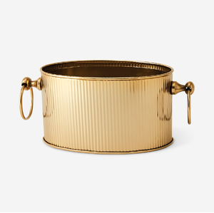 Cubo para hielo de metal oscuro rústico decorado con una correa de hebilla ecuestre única y detallada. Disponible a precio de mayorista - Product Image 3