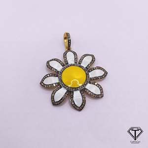 Pendentif Fleur en Émail en Argent Sterling 925 avec Diamants Pavés pour Soirée - Product Image 3