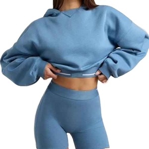 Nouvel ensemble décontracté 2 pièces pour femme : crop top à capuche et short, style urbain tendance - Product Image 5