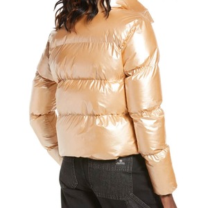 Fabricación en Fábrica, Venta al por Mayor, Chaqueta Acolchada Metálica Dorada Informal para Mujer, Abrigo Largo de Invierno con Mangas Abullonadas y Capucha - Product Image 2