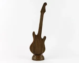 Dernière nouveauté : Pièce maîtresse en bois, guitare élégante faite à la main, décoration musicale artistique, cadeau personnalisé pour les amateurs de musique, décoration intérieure de table. - Product Image 2