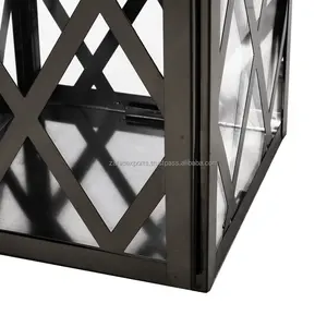 Farol Metálico Cuadrado Hecho a Mano con Forma Única para Hogares Modernos de Zahid Exports, Hecho en India para Decoraciones del Día de San Valentín - Product Image 4