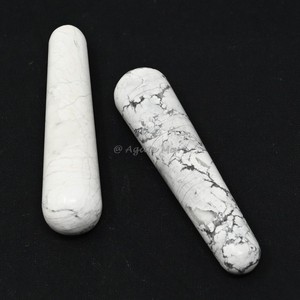 Baguette de massage Scolecite Artisanat en pierre semi-précieuse de qualité supérieure pour la relaxation et le confort - Product Image 3