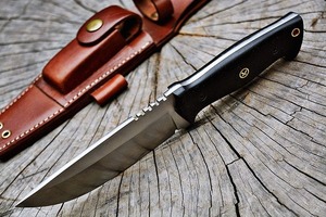 Cuchillo de Camping Hecho a Mano de Acero Inoxidable con Punta Recta, No Ajustable, para Desollar, Hoja de 3mm de Grosor, Mango de Micarta y Cuero - Product Image 3