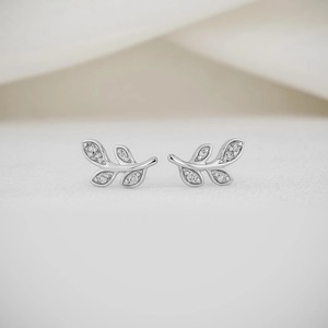 Single 14K Solid Gold Lab Grown Diamond Pave Leaf Stud <b>Earrings</b> Unique Design Minimalist Wedding Elegant Jewelry for Women - Product Image 1