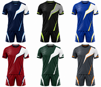 Uniformes de Fútbol OEM Personalizables para un Rendimiento Óptimo, Uniformes Transpirables para Equipos de Fútbol, 100% Poliéster Atlético